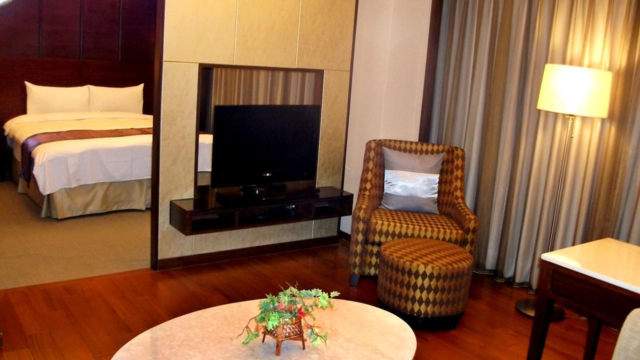 Elite Hotel Toufen Εξωτερικό φωτογραφία